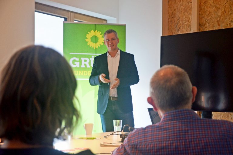 Vortrag MdL Christian Zwanziger zum Thema „Dorf- und Stadtentwicklung mit klimaangepassten Maßnahmen“ mit Produktionsbesichtigung der Firma Glass Buttenwiesen